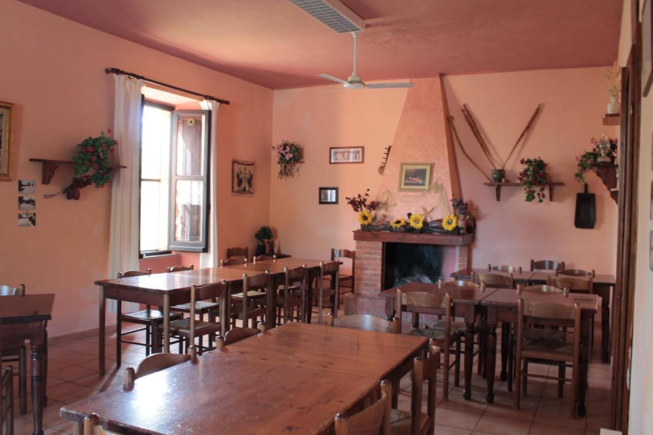 Agriturismo E Antica Fattoria Matteu Panzió Teulada Kültér fotó