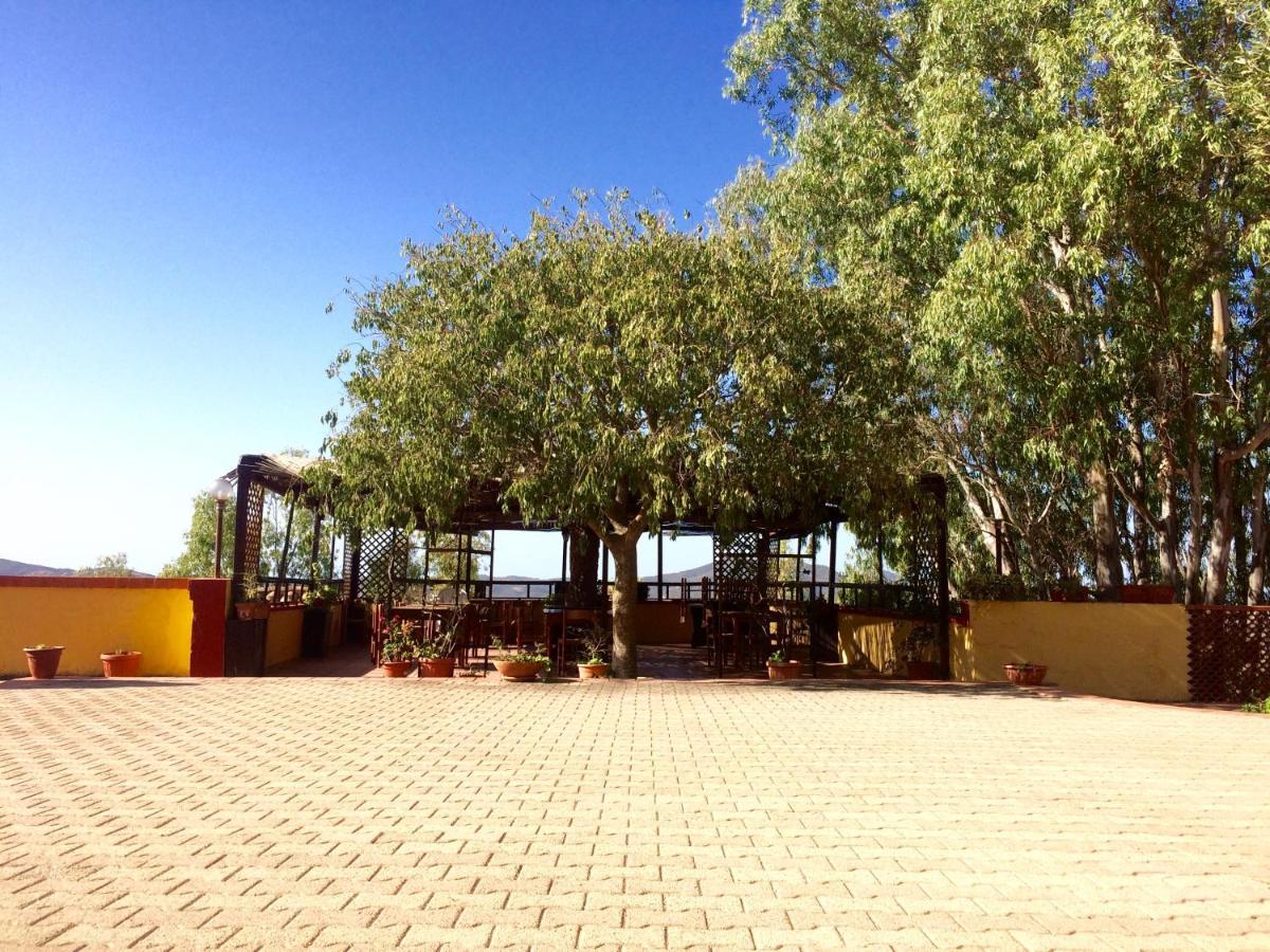 Agriturismo E Antica Fattoria Matteu Panzió Teulada Kültér fotó