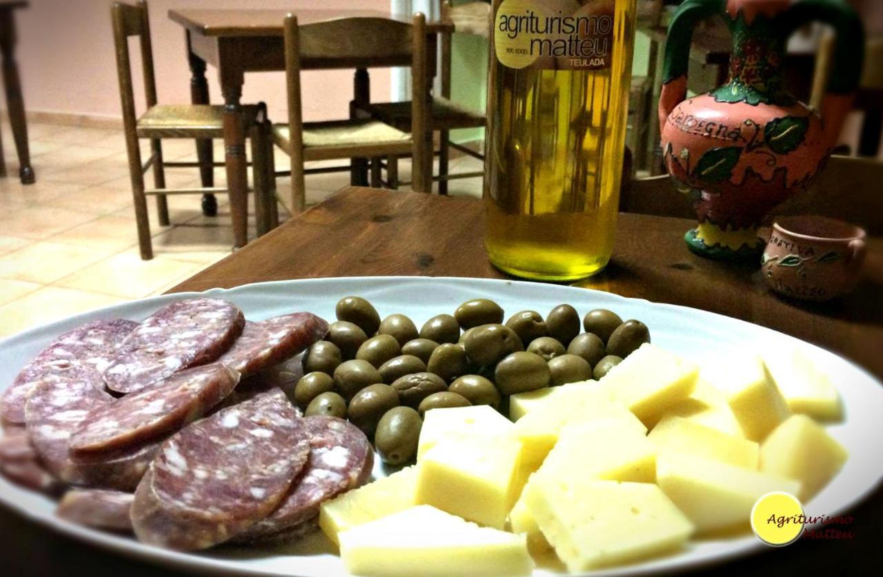 Agriturismo E Antica Fattoria Matteu Panzió Teulada Kültér fotó