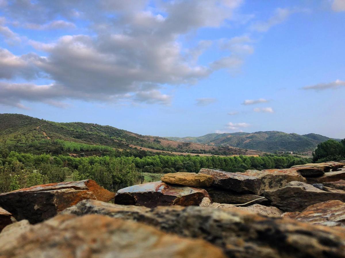 Agriturismo E Antica Fattoria Matteu Panzió Teulada Kültér fotó